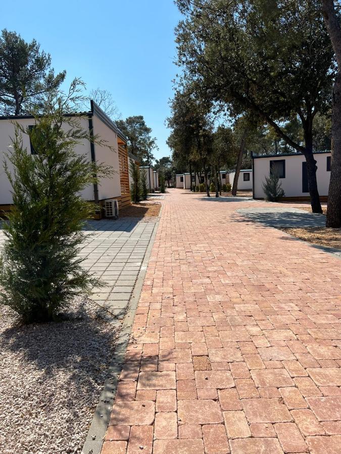 Mobile Home La Vida Biograd Na Moru Buitenkant foto