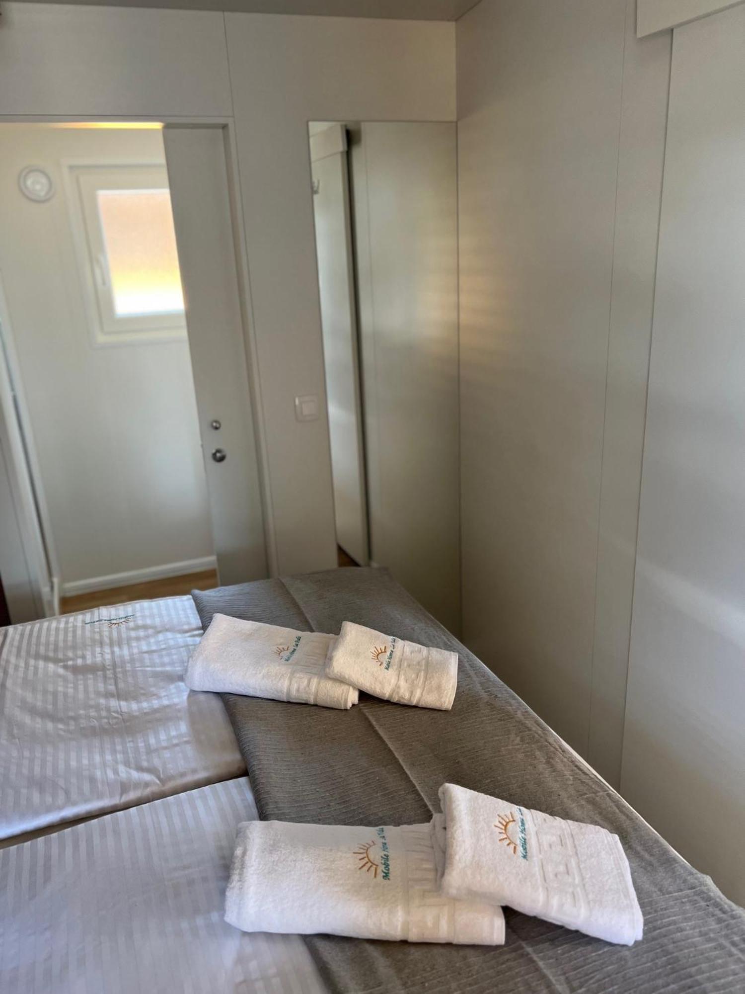 Mobile Home La Vida Biograd Na Moru Buitenkant foto